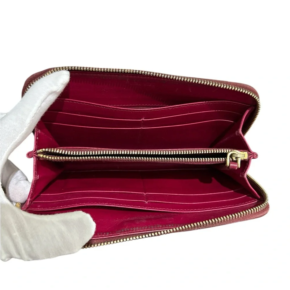 Miu Miu Red Croc-Embossed Zip Wallet - Picture 4 of 8